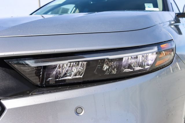 Used 2024 Honda Accord Touring image 12