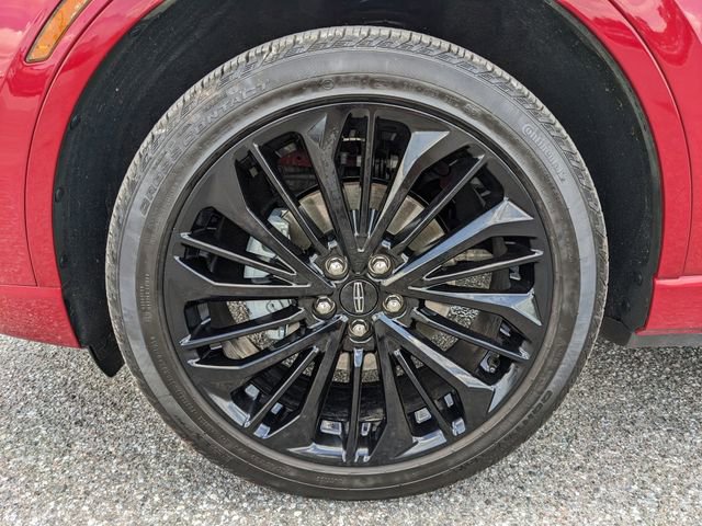 Used 2025 Lincoln Corsair AWD w/ Equipment Group 101A image 10