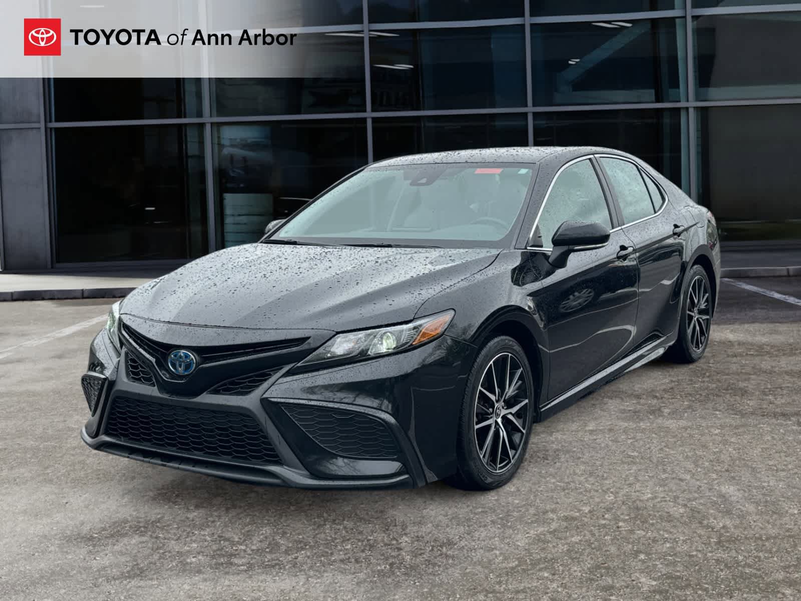 Used 2024 Toyota Camry SE FWD image 7