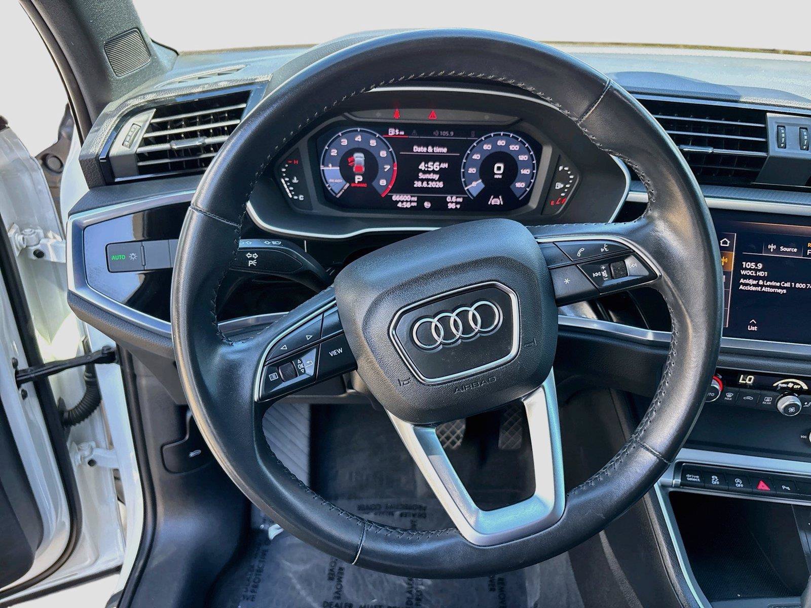 Used 2020 Audi Q3 2.0T Premium w/ Convenience Package AWD/4WD image 11