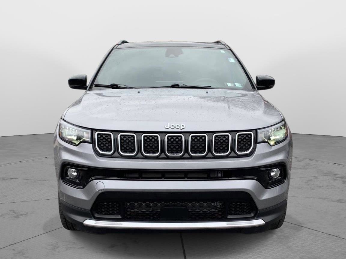 Used 2023 Jeep Compass Limited image 8