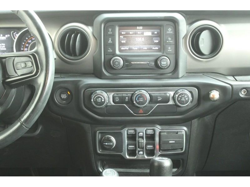 Used 2019 Jeep Wrangler Unlimited Sport S AWD/4WD image 17