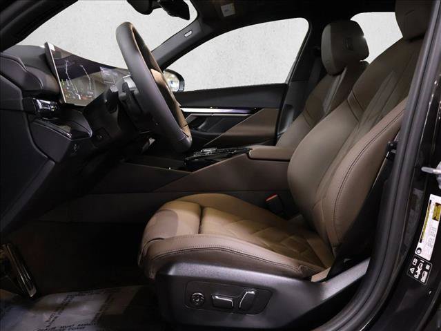 New 2027 BMW 530i xDrive w/ M Sport Package AWD/4WD image 4