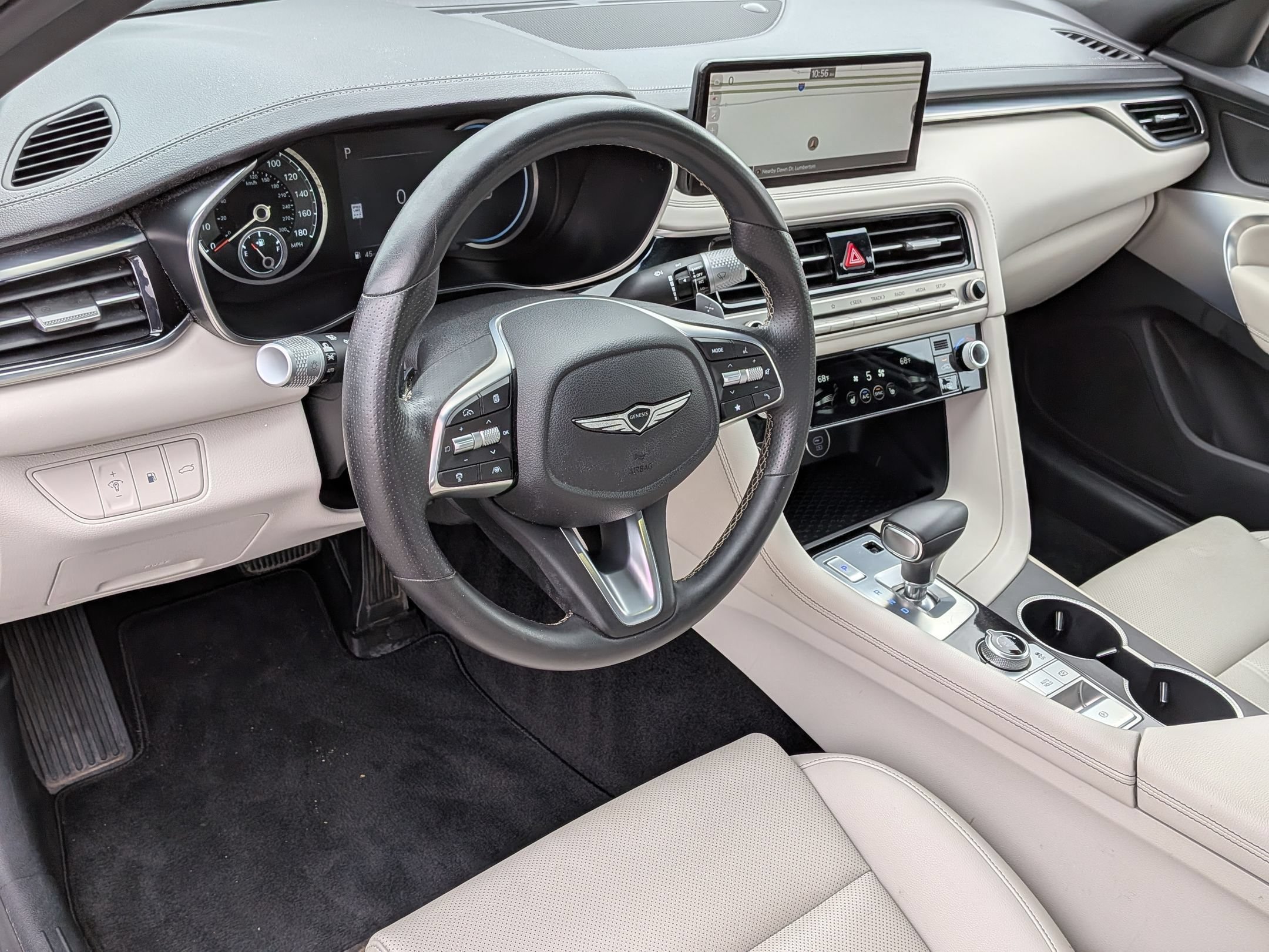 Used 2024 Genesis G70 2.5T RWD image 16