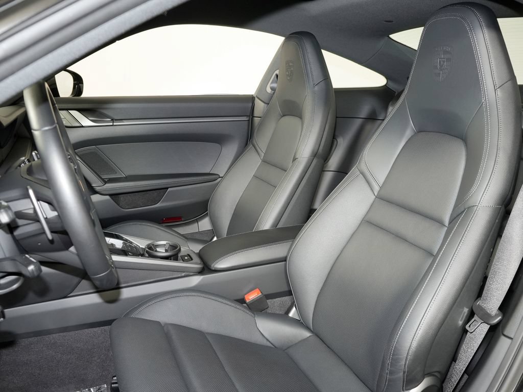 Certified 2024 Porsche 911 Carrera 4 AWD/4WD image 5