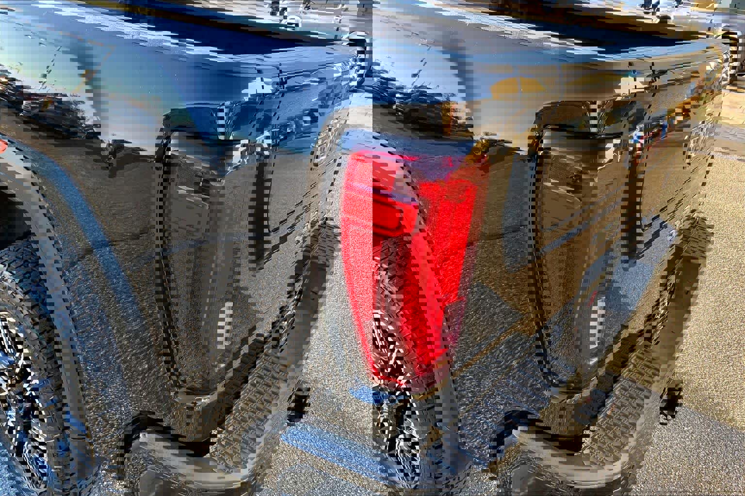 Used 2022 GMC Sierra 2500 AT4 w/ Gooseneck/5TH Wheel Package image 26