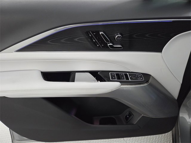 Certified 2024 Cadillac Lyriq Luxury image 18