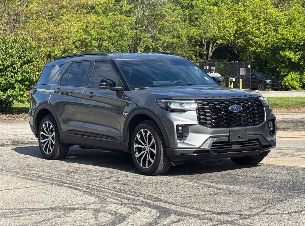 Used 2025 Ford Explorer ST-Line
