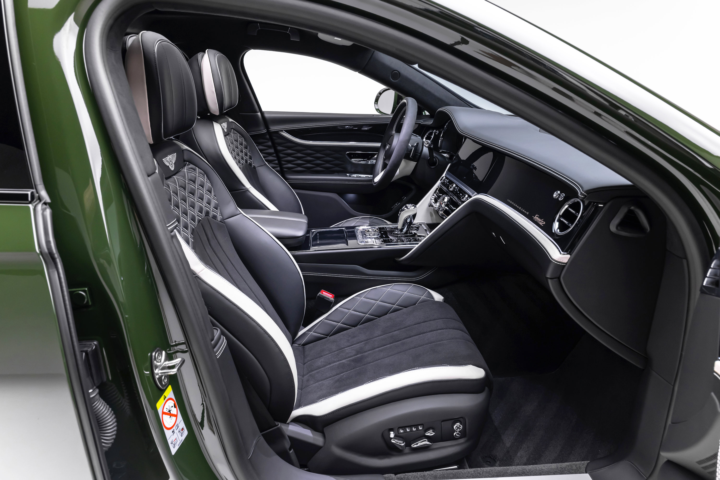 Used 2024 Bentley Flying Spur W12 AWD/4WD image 45
