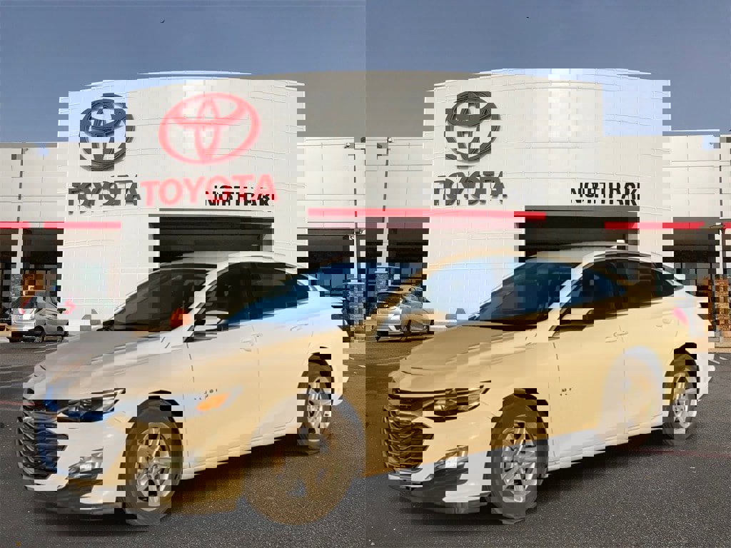 Used 2024 Chevrolet Malibu LT