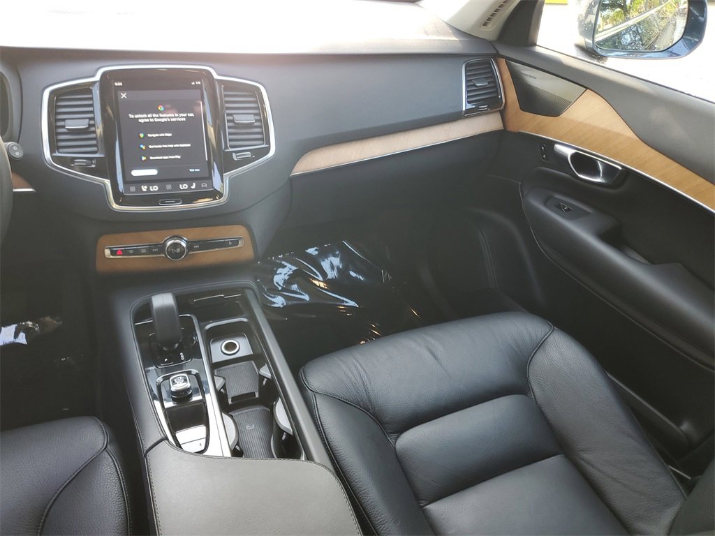 Certified 2023 Volvo XC90 B5 Plus w/ Protection Package Premier image 14