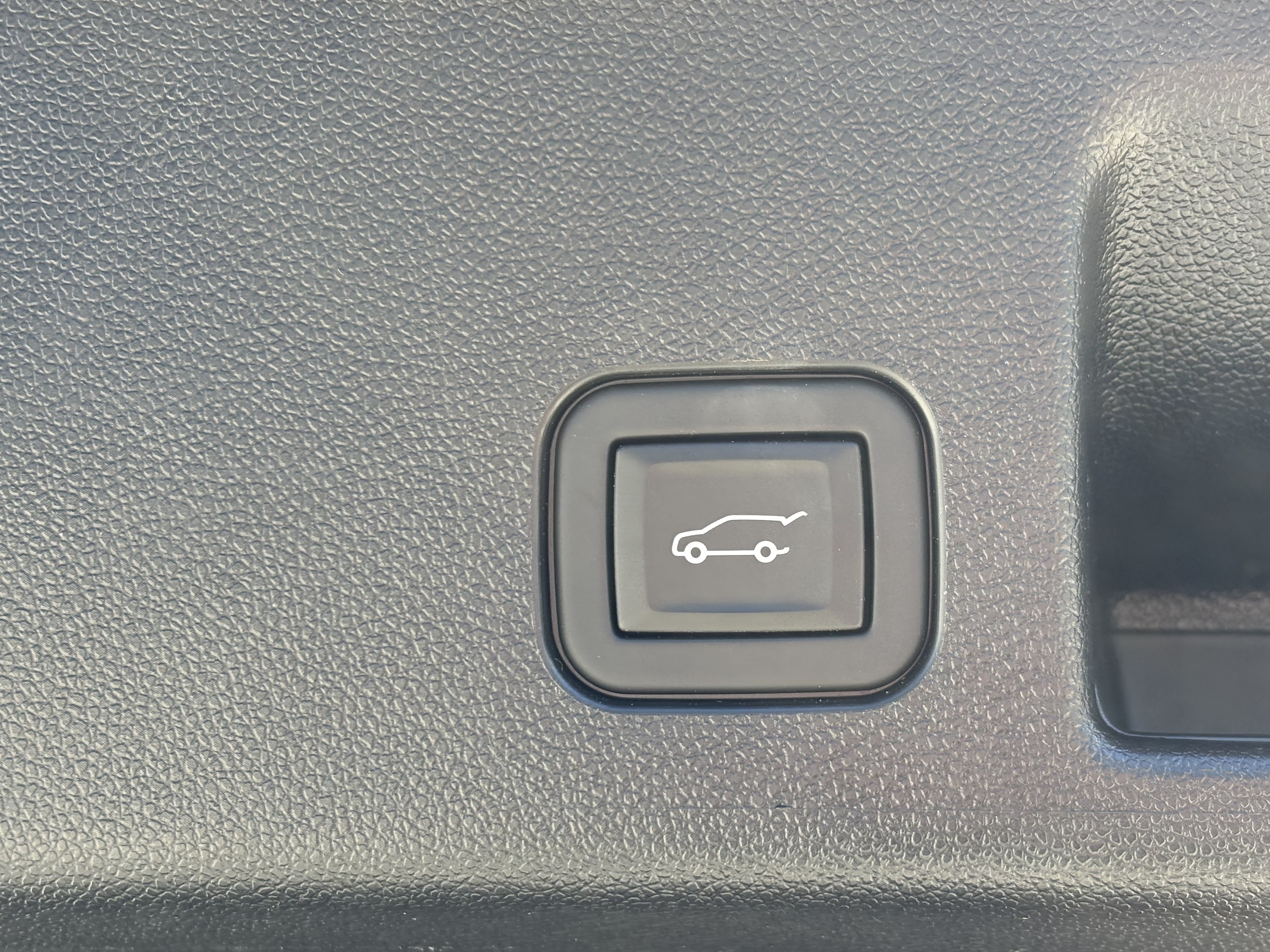 Used 2024 Chevrolet Equinox EV LT FWD image 10