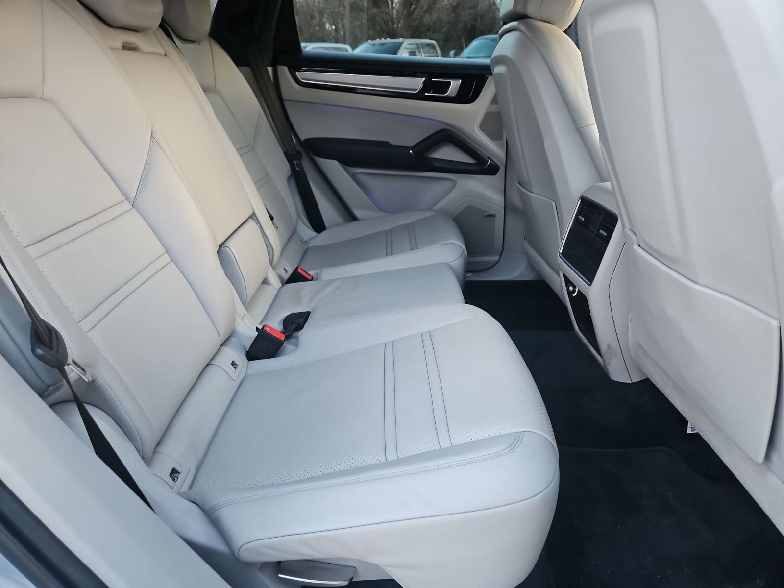 Certified 2021 Porsche Cayenne S image 21