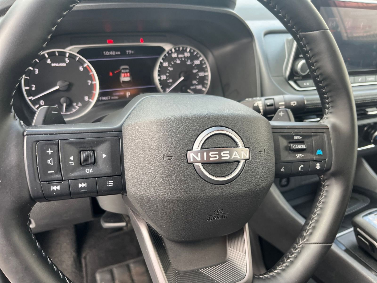 Used 2025 Nissan Rogue SV FWD image 29