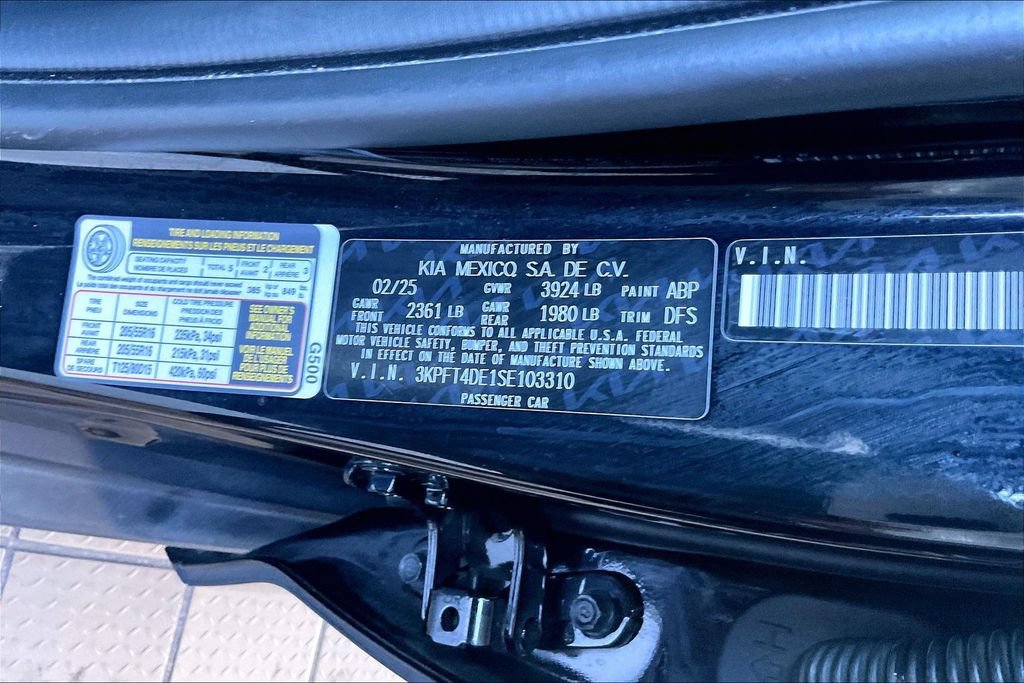 Used 2025 Kia K4 FWD image 39