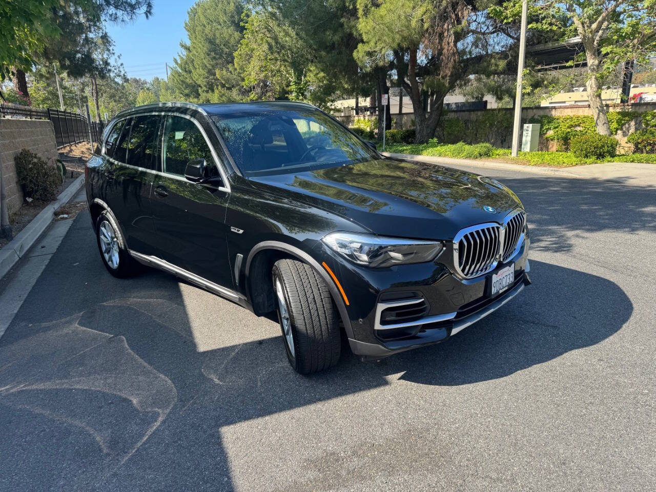 Used 2023 BMW X5 xDrive45e w/ Climate Comfort Package AWD/4WD image 3
