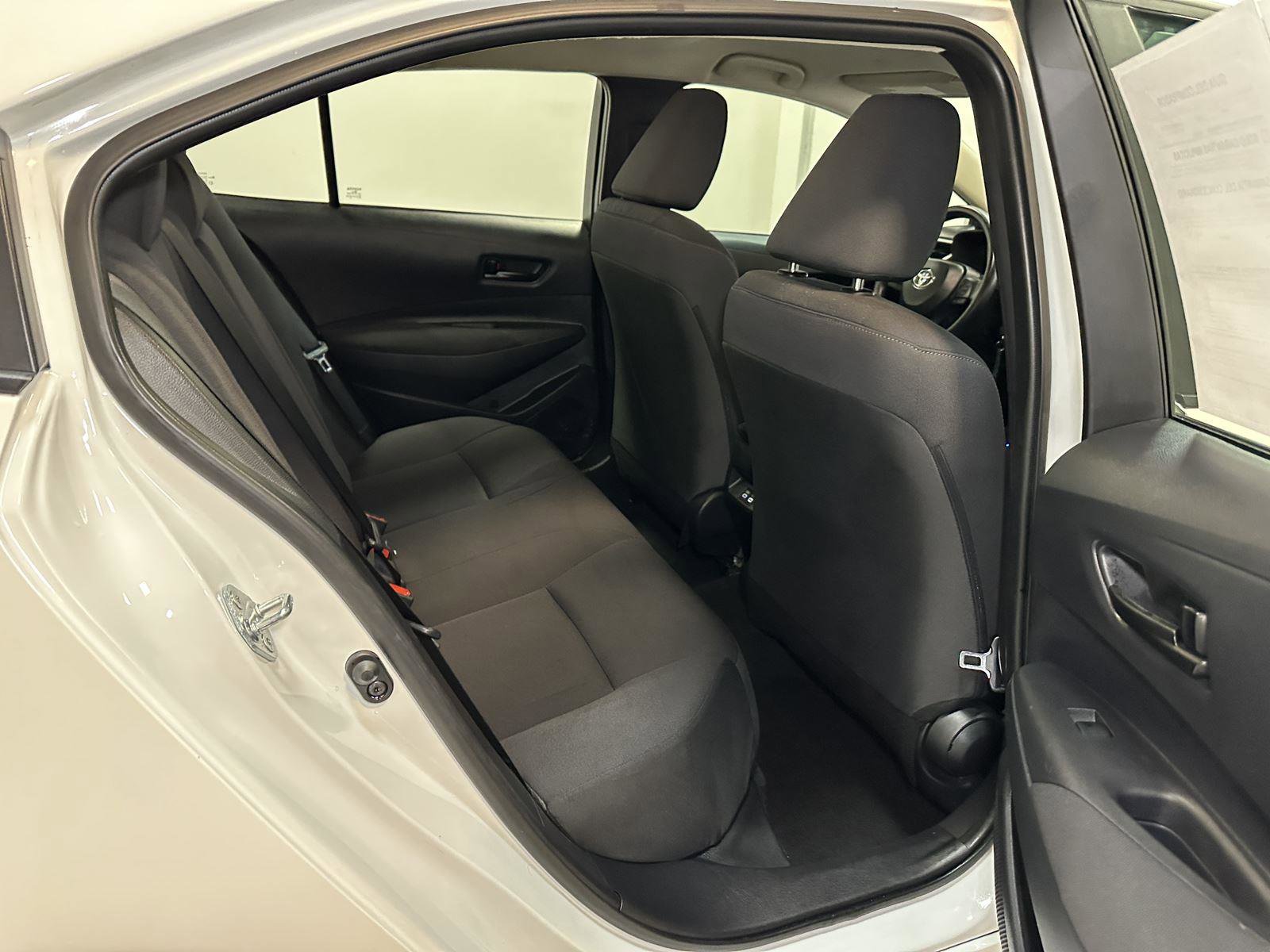 Used 2025 Toyota Corolla LE FWD image 35