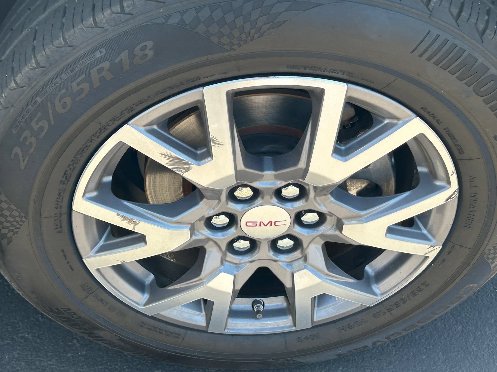 Used 2020 GMC Acadia SLT FWD image 11