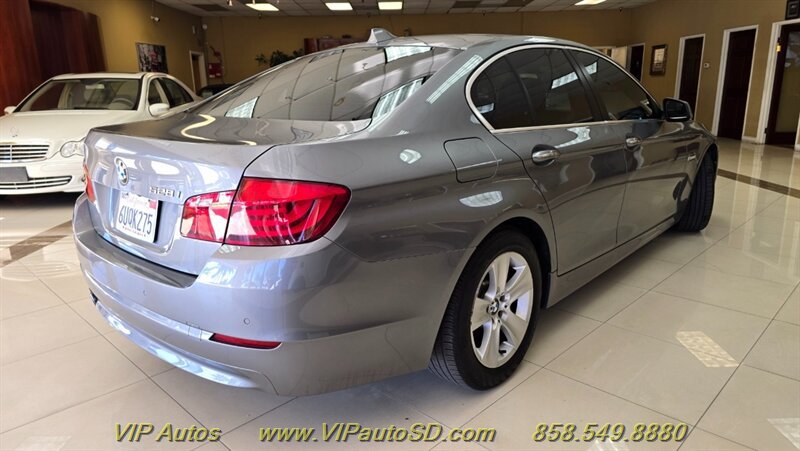 Used 2012 BMW 528i Sedan RWD image 4