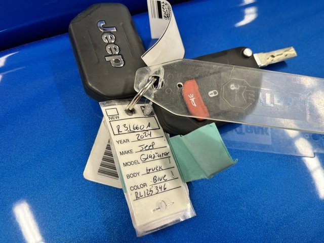 Used 2024 Jeep Gladiator Sport image 24