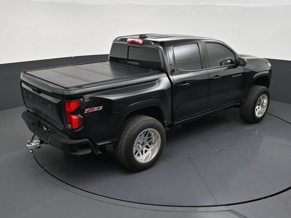 Used 2025 Chevrolet Colorado Z71 AWD/4WD image 16