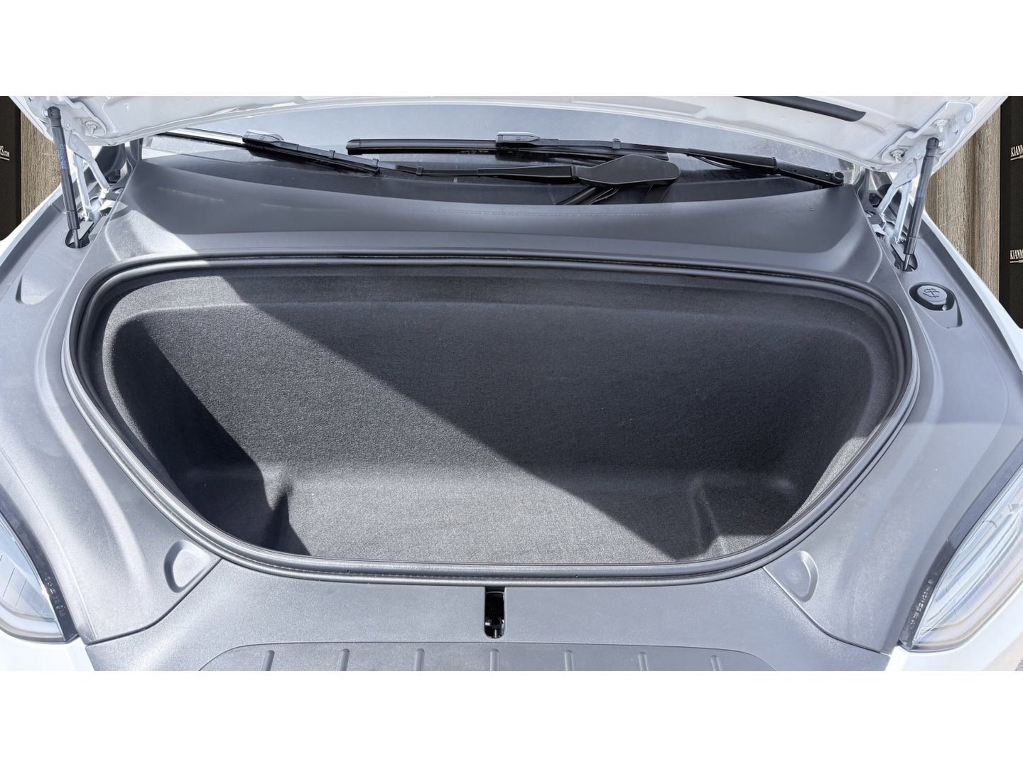 Used 2024 Tesla Model X Plaid image 24