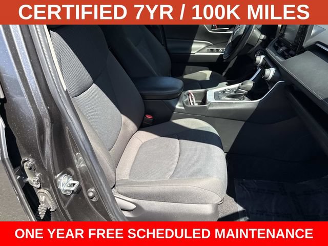 Used 2022 Toyota RAV4 LE AWD/4WD image 9