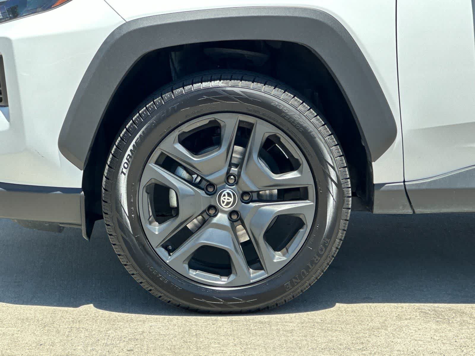 Used 2024 Toyota RAV4 Adventure AWD/4WD image 27