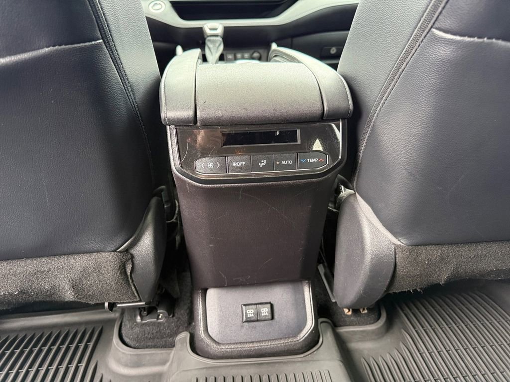 Used 2021 Toyota Highlander XSE image 22