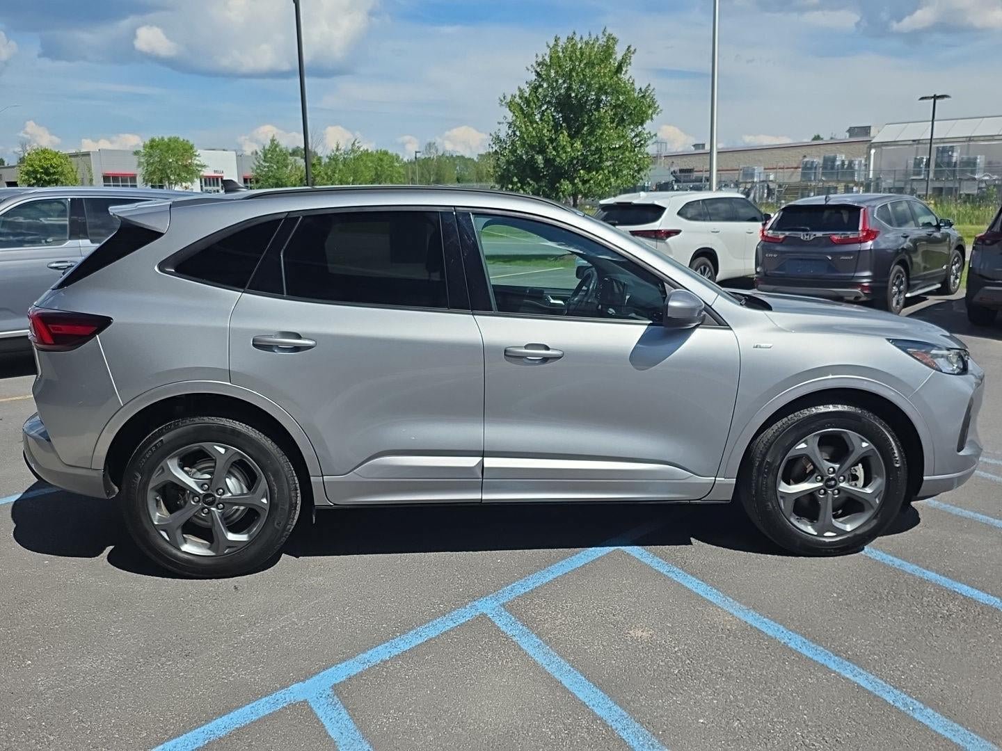Used 2023 Ford Escape ST-Line Select w/ Tech Pack #1 AWD/4WD image 9