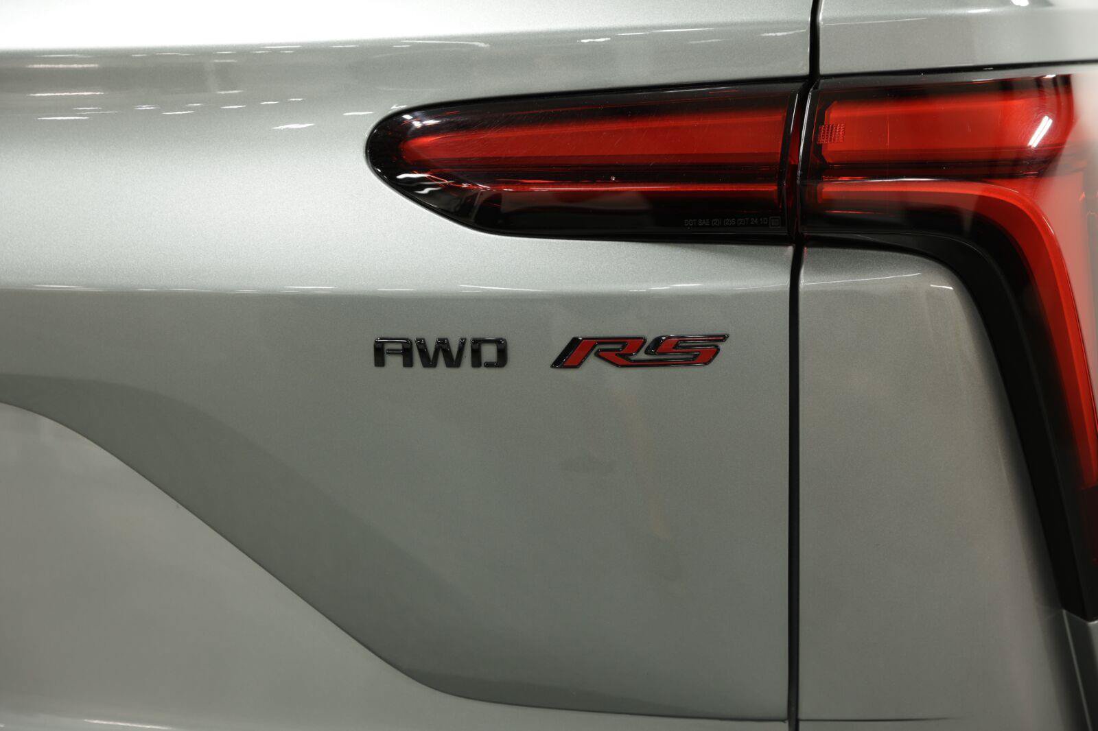 Certified 2025 Chevrolet Blazer EV RS AWD/4WD image 28