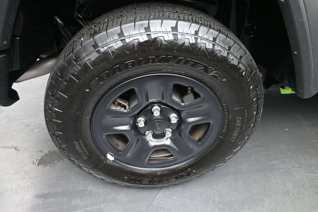 Used 2025 Jeep Wrangler Sport AWD/4WD image 30