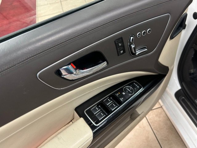 Used 2016 Kia K900 Luxury image 7