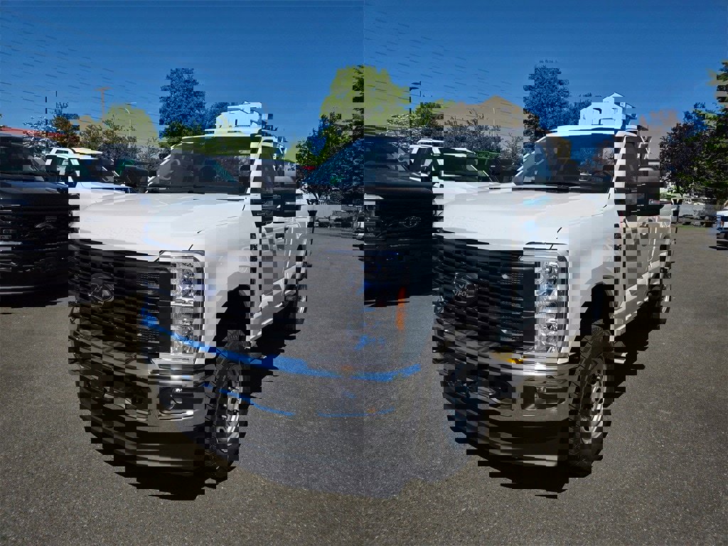 New 2025 Ford F250 XLT image 1