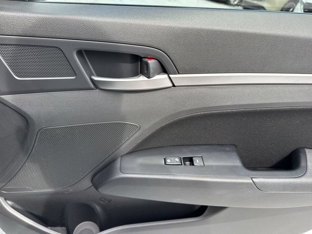 Used 2020 Hyundai Elantra Value Edition w/ Winter Weather Package FWD image 43