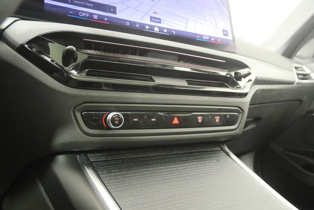 Used 2025 BMW 330i Sedan image 27