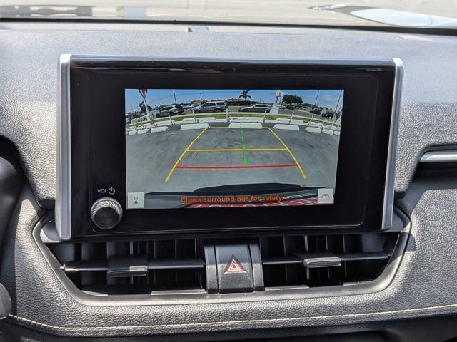 Used 2025 Toyota RAV4 XLE FWD image 22