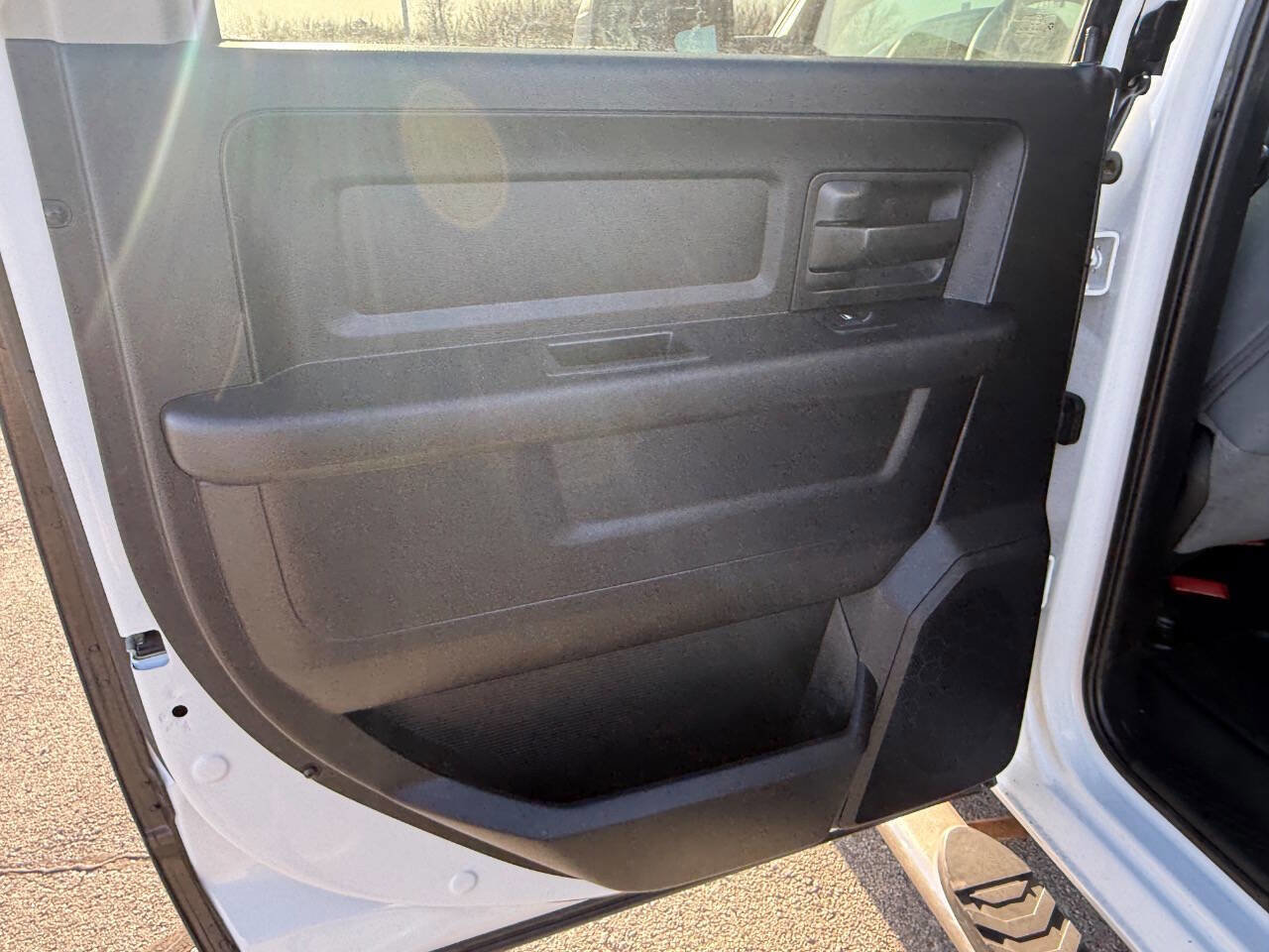 Used 2018 RAM 2500 Tradesman w/ Chrome Appearance Group image 28