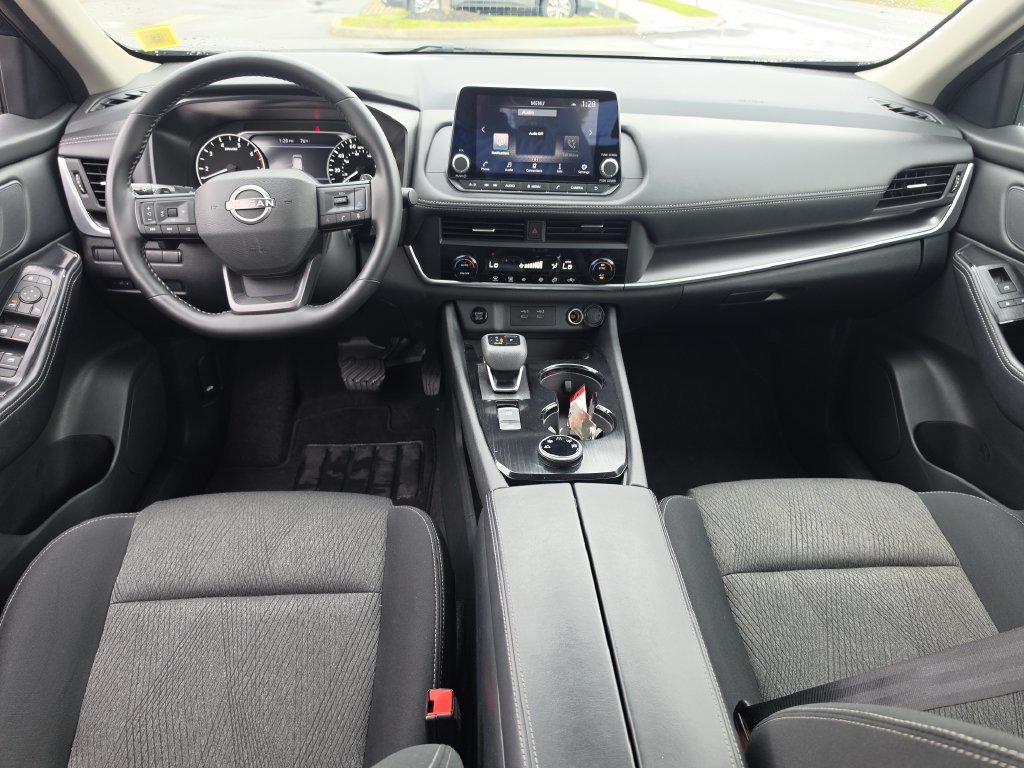 Certified 2026 Nissan Rogue SV AWD/4WD image 13