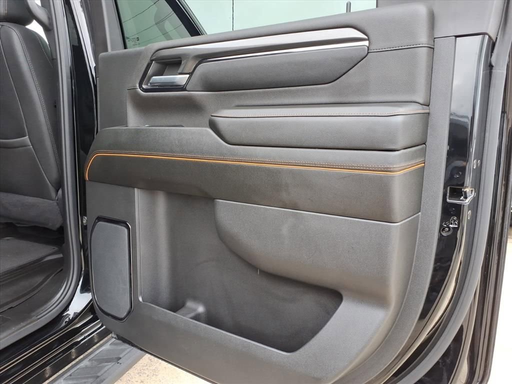 Used 2024 GMC Sierra 2500 AT4 w/ AT4 Premium Plus Package image 15