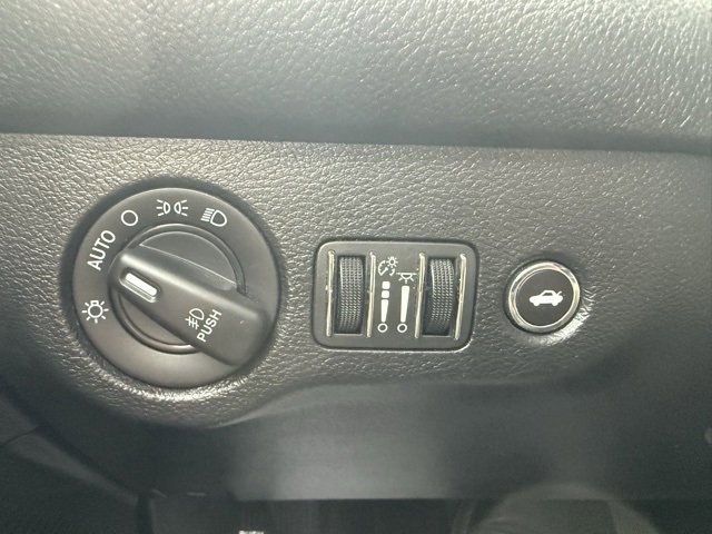 Used 2019 Dodge Challenger GT w/ Driver Convenience Group image 23