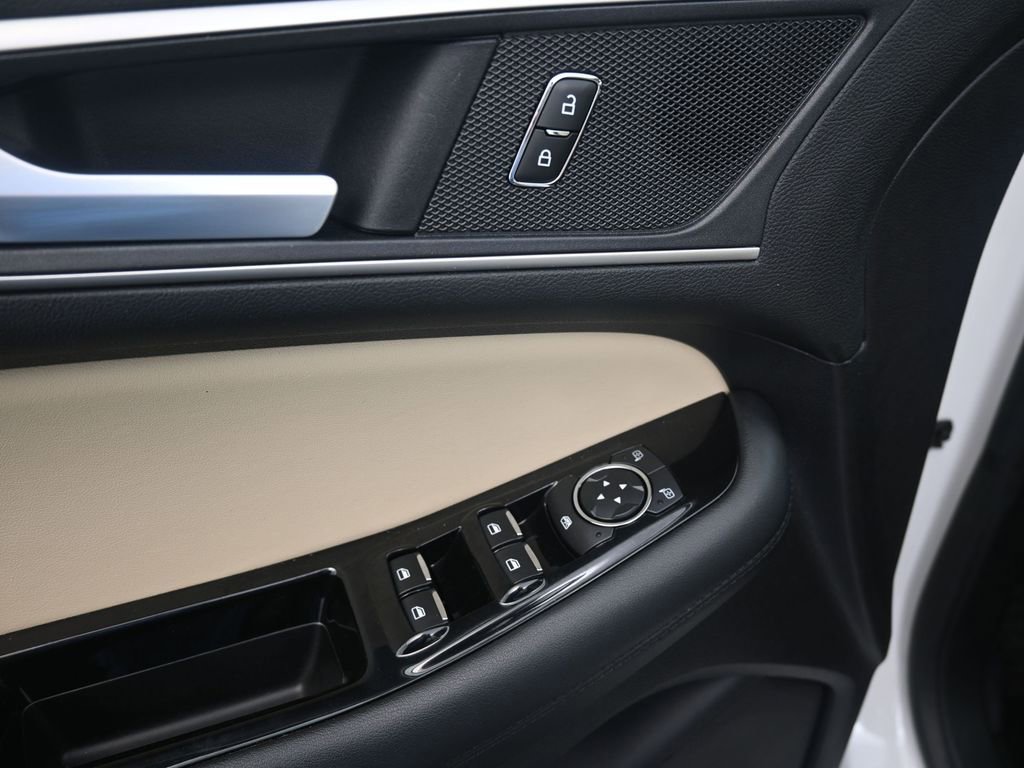 Used 2020 Ford Edge SEL w/ Convenience Package image 10