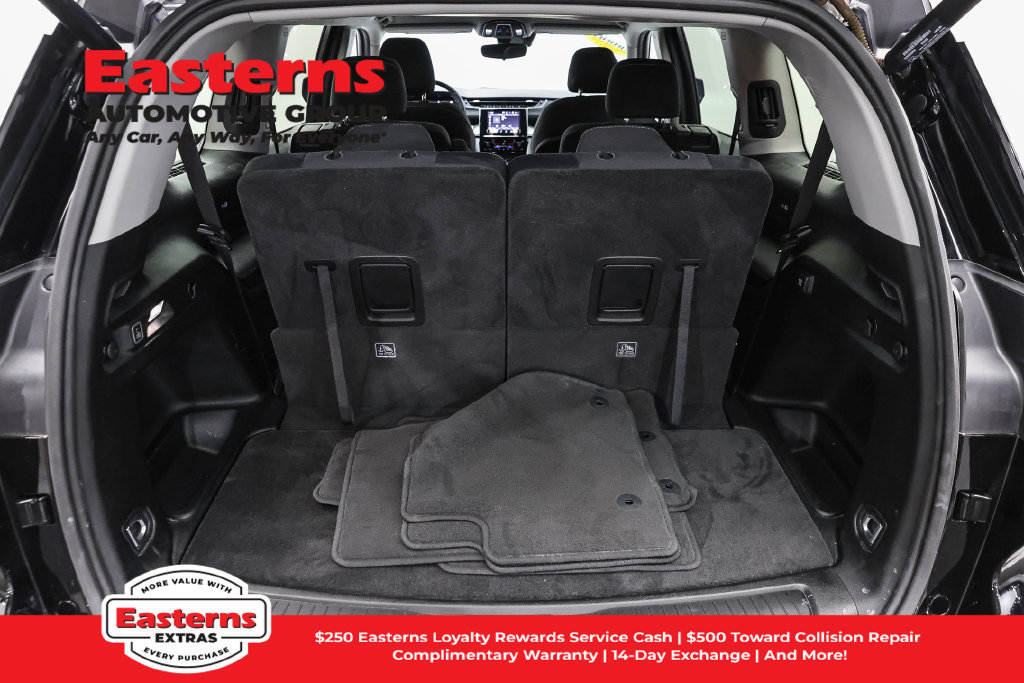 Used 2022 Jeep Grand Cherokee L Laredo w/ Luxury Tech Group I AWD/4WD image 10