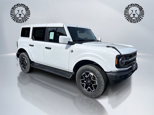 New 2026 Ford Bronco Outer Banks image 3