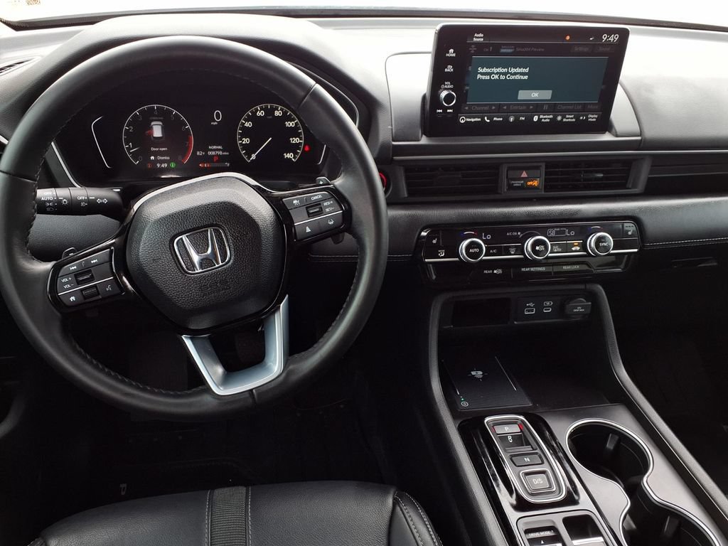 Certified 2024 Honda Pilot Touring image 13