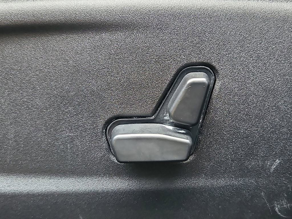 Used 2023 Dodge Charger GT w/ Blacktop Package image 25