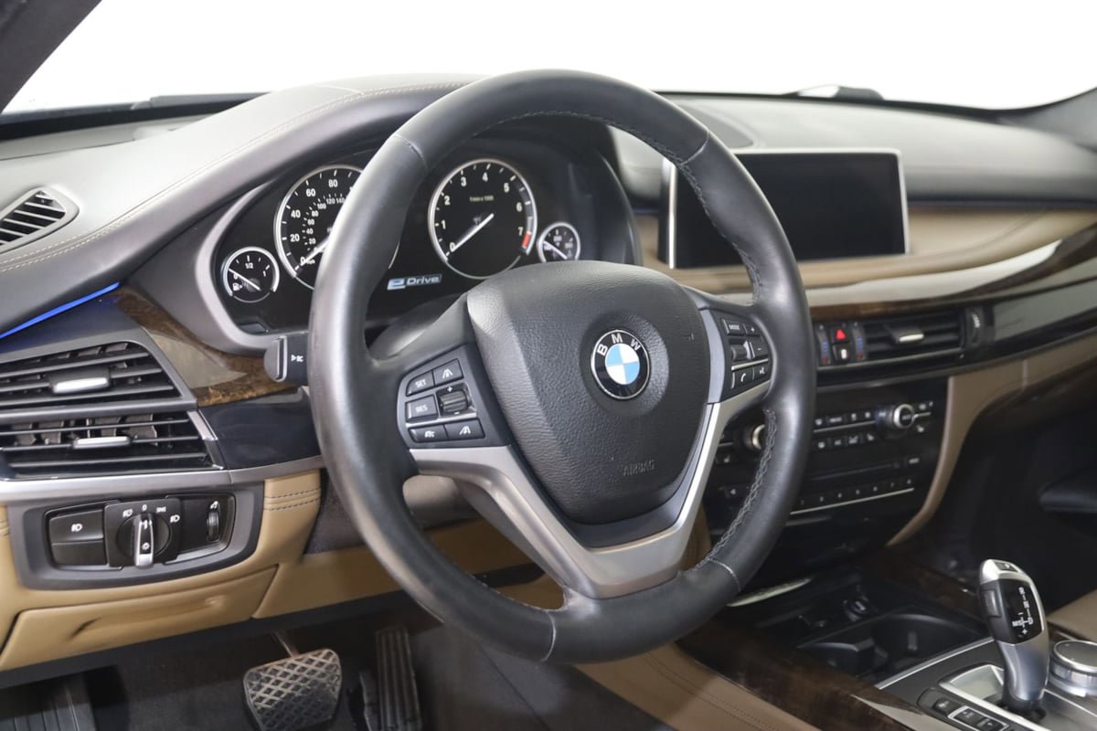 Used 2017 BMW X5 xDrive40e image 6