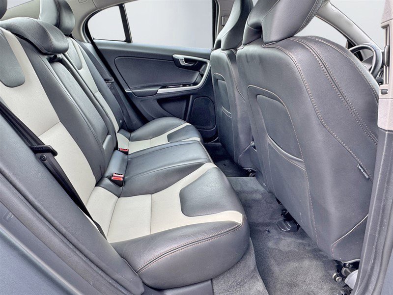 Used 2016 Volvo S60 T5 Cross Country Platinum AWD/4WD image 24