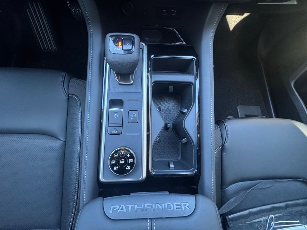 New 2026 Nissan Pathfinder SL image 25