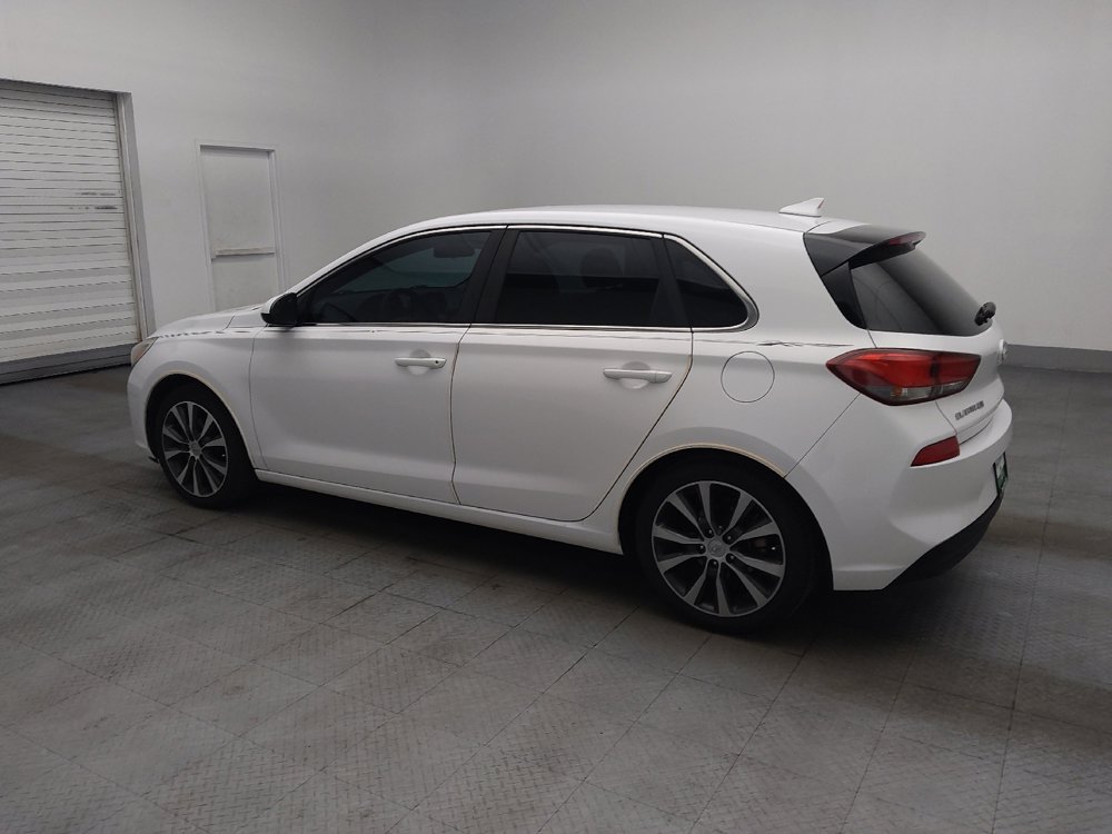 Used 2018 Hyundai Elantra GT FWD image 3